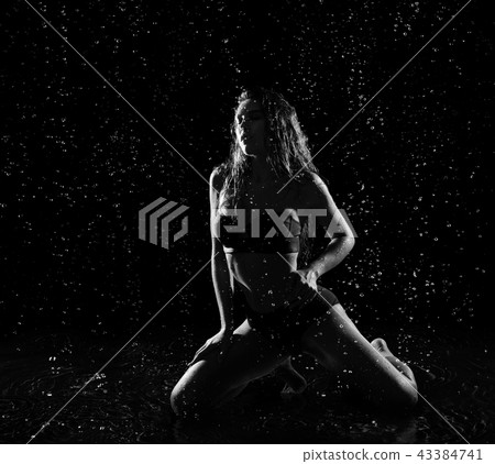 Woman with water drops (monochrome ver) Woman with water drops (monochrome ver) 43384741