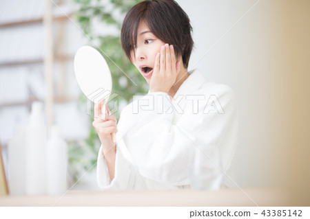 Beauty / Women / Bathrobes Beauty / Women / Bathrobes 43385142