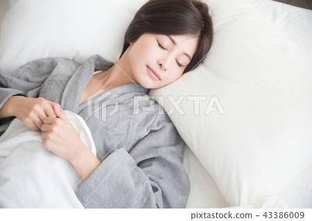 睡覺,女人,浴衣 睡覺,女人,浴衣 43386009