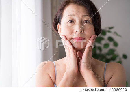 皮膚護理自理口腔 43386020