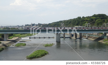 從東急東橫線一側穿過多摩河LS 從東急東橫線一側穿過多摩河LS 43388726