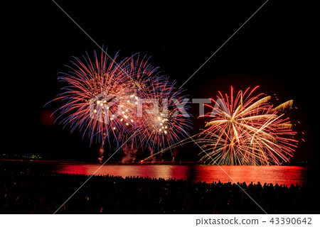 Fukui Prefecture Mikuni Fireworks Festival Fireworks Fireworks Slanting Star Mine Comparative Bright Composition 43390642