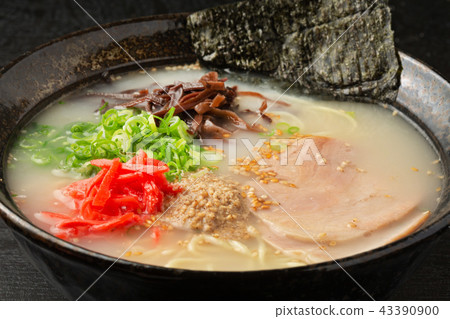 Tonkotsu Ramen 43390900