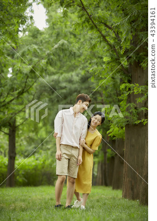 Couples, lovers, students, college students, dating, love, everyday 43394161