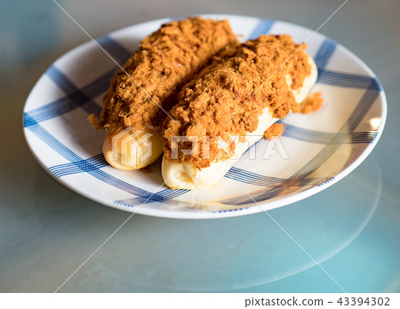 肉鬆麵包 43394302