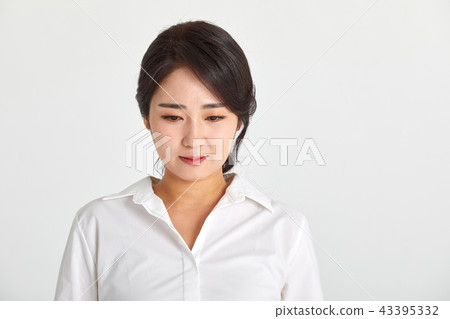 20多歲，30多歲的女商人特寫微笑，微笑 43395332