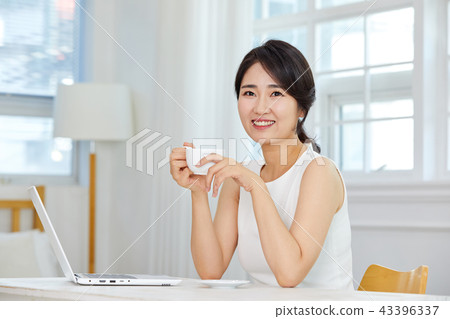 20s, 30s business woman working in the office, work, job, 20s, 30s business woman working in the office, work, job, 43396337
