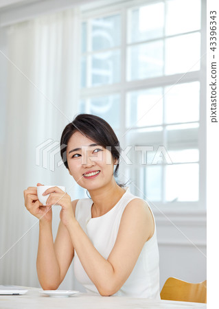20s, 30s business woman working in the office, work, job, 43396343
