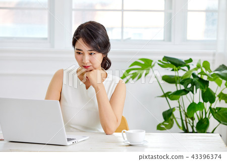 20s, 30s business woman working in the office, work, job, 20s, 30s business woman working in the office, work, job, 43396374