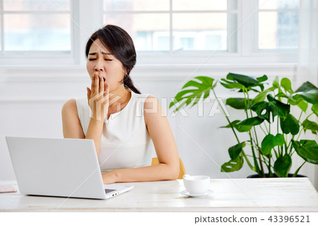 20s, 30s business woman working in the office, work, job, 43396521