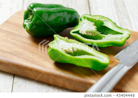green pepper green pepper 43404448