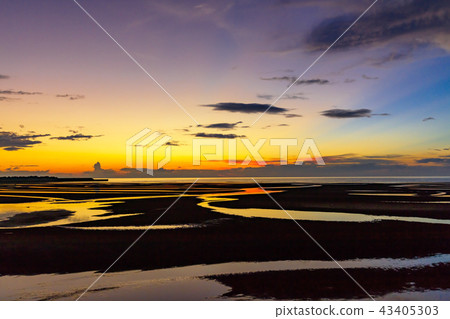 在Masutama海岸的日落 43405303