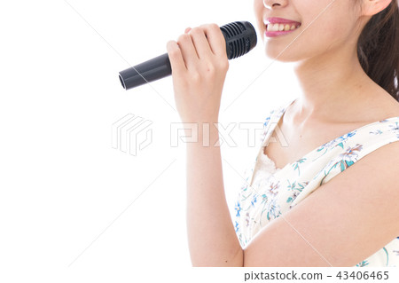 唱歌在卡拉OK演唱的少婦 43406465