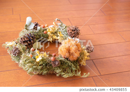 Lease Lease 43409855