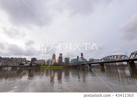 Portland, USA and Hawthorne Bridge Portland, USA and Hawthorne Bridge 43411303