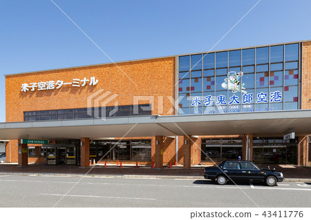 Yonago Airport-A common airfield where civilian aircraft use the runways of the Air Self Defense Force Miho Base- 43411776