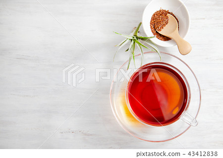 非咖啡因和無咖啡因的如意寶茶。有機和美容益處。 43412838