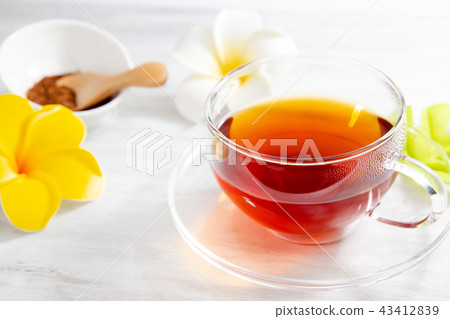 非咖啡因和無咖啡因的如意寶茶。有機和美容益處。 43412839