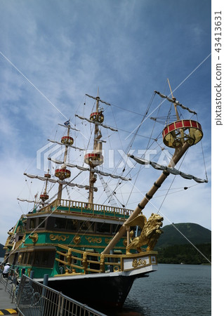 Ashinoko pirate ship Barsa in midsummer 43413631