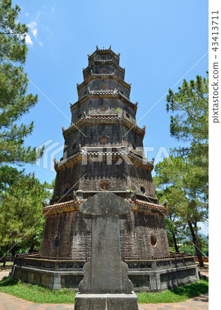 Vietnam Hue Thiemyu Temple 43413711