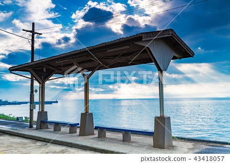 Shimogamo Station in summer (Foumicho, Iyo City, Ehime Prefecture) 43418057