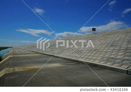 在福岡縣柳川縣大和町建造的堤壩建造的颱風風暴防護堤防工程 在福岡縣柳川縣大和町建造的堤壩建造的颱風風暴防護堤防工程 43418166