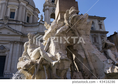 Plaza Navona 43418286