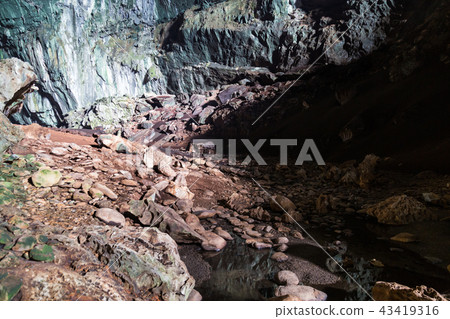 Chamber inside Deer Cave, Mulu National Park Chamber inside Deer Cave, Mulu National Park 43419316