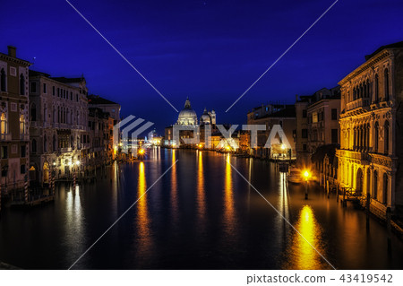 View of Santa Maria della Salute View of Santa Maria della Salute 43419542
