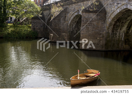 Elvet Bridge across the River Wear - Durham Elvet Bridge across the River Wear - Durham 43419755