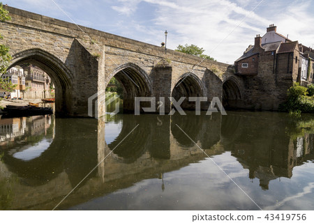 Elvet Bridge across the River Wear - Durham Elvet Bridge across the River Wear - Durham 43419756