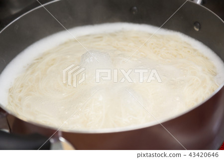 Somen hot pot 43420646