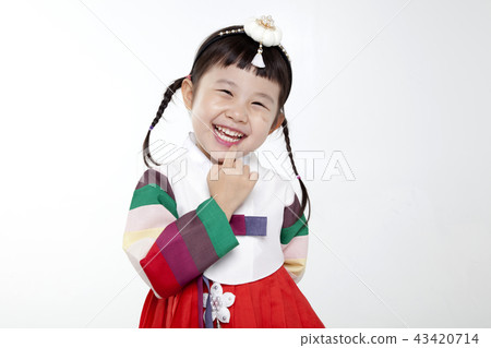 A girl in hanbok A girl in hanbok 43420714