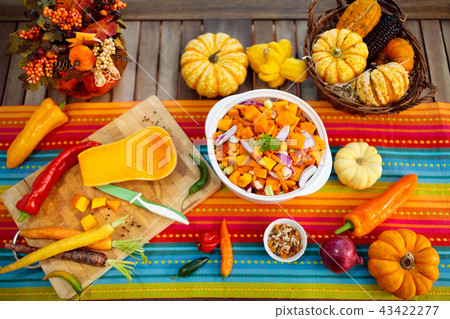 Pumpkin, onion and carrot for autumn soup. 43422277
