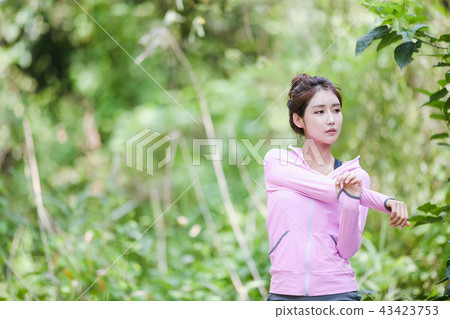 Sporty Woman Sporty Woman 43423753