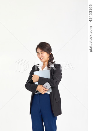 20s and 30s who are worried about their appearance, distress, despair, anguish 43433166