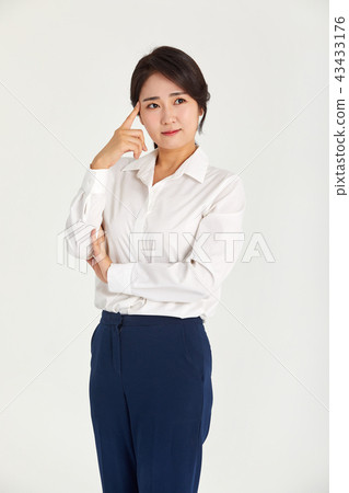 20s and 30s who are worried about their appearance, distress, despair, anguish 43433176