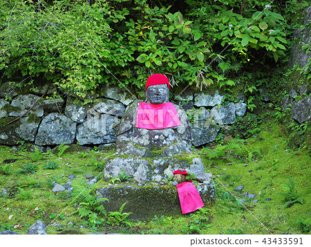 Nikko Kenmangafuchi Hajiji Jizo 43433591