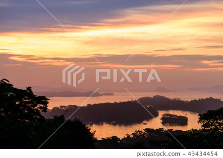 Japan's Three Scenic Sites Matsushima's Dawn 43434454