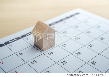 Calendar 43437902
