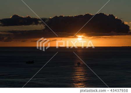 Waikiki Beach "Hawaii's Sunset" / Sunset in Hawaii_5 43437938