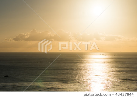 Waikiki Beach "Hawaii's Sunset" / Sunset in Hawaii_9 43437944