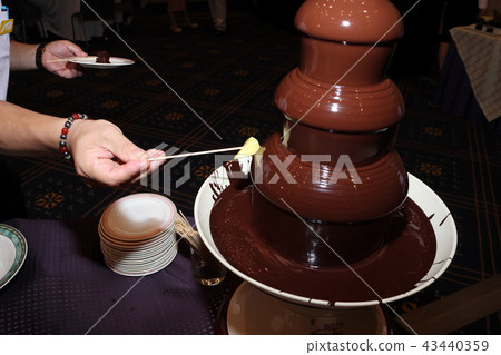 Chocolate fondue Chocolate fondue 43440359