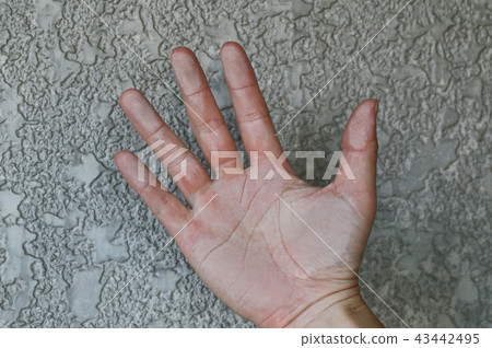 Choking of the outer wall 43442495