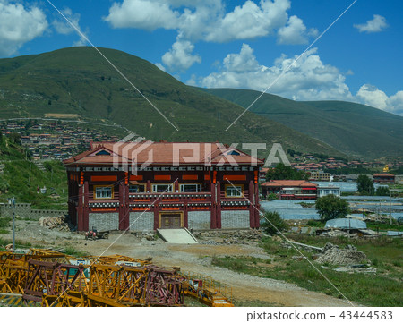 Mountain town in Sichuan, China Mountain town in Sichuan, China 43444583