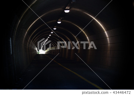 tunnel tunnel 43446472