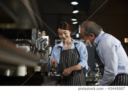 Cafe Cafe 43448987