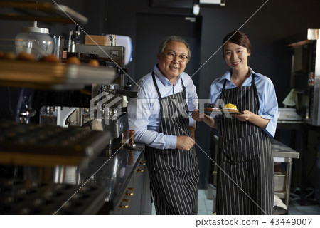 Cafe Cafe 43449007