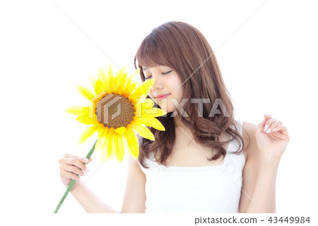 向日葵的少婦 43449984