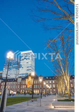 Tokyo Station Marunouchi Square Square Twilight Tokyo Twilight Tokyo Station Marunouchi Station Square with beautiful granite finish Tokyo Station Marunouchi Square Square Twilight Tokyo Twilight Tokyo Station Marunouchi Station Square with beautiful granite finish 43450571